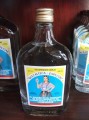 Am ersten Tag in Guatemala haben wir uns direkt mal zwei Flachmänner von diesem edlen Tropfen gegönnt. Am nächsten Tag lese ich im Reiseführer dazu: "HARD DRINKERS will soon get to know Quetzalteca, a local aguardiente."