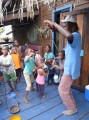 Elvis und seine Tanzgruppe
