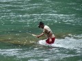 Fischjagt im Rio Cahabon, Semuc Champey