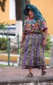Bunte, traditionelle Kleidung, Antigua